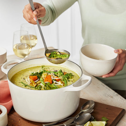 Le Creuset Signature Deep Round Dutch Oven, 6.5 qt.