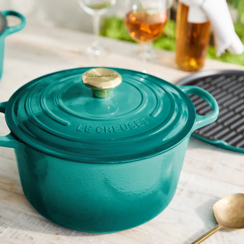 Le Creuset Signature Deep Round Dutch Oven, 6.5 qt.