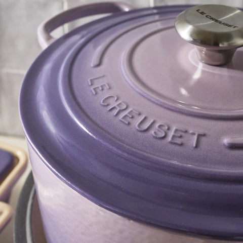 Le Creuset Signature Round Dutch Oven, 7.25 qt.