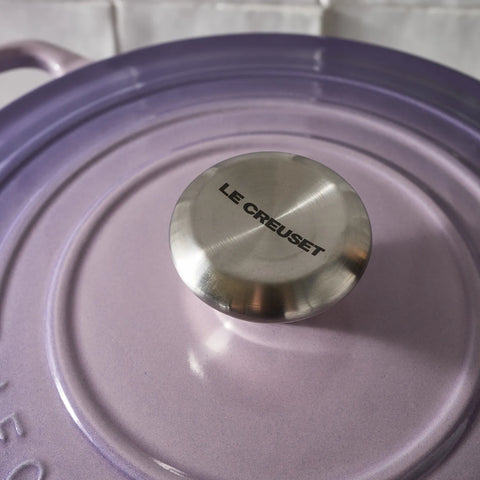 Le Creuset Signature Round Dutch Oven, 7.25 qt.