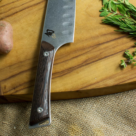 Shun Kanso Hollow-Edge Santoku, 7"